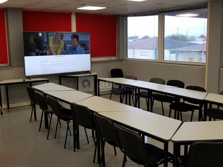 Salle de 45 m²