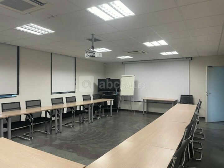 Grande salle de réunion