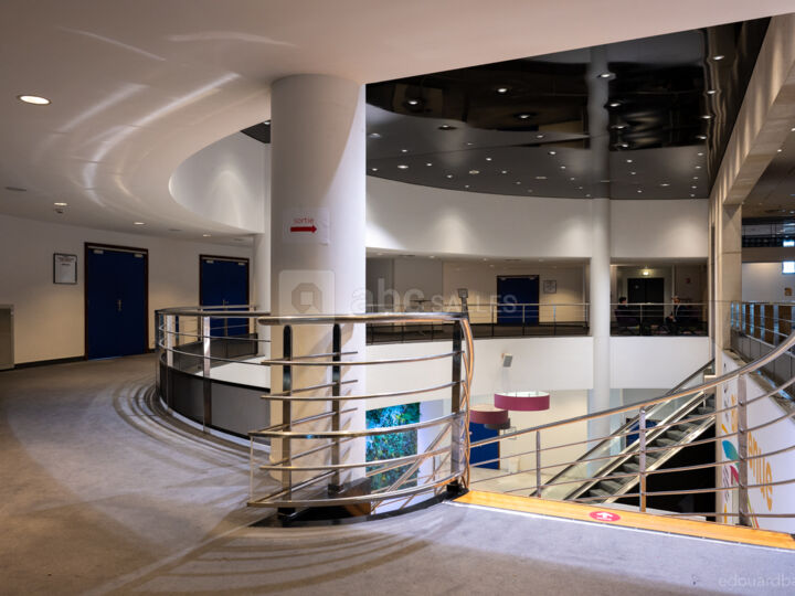 Foyer Bar