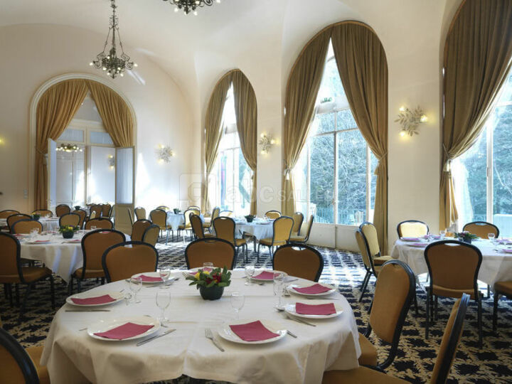 Salle Isabella Straton