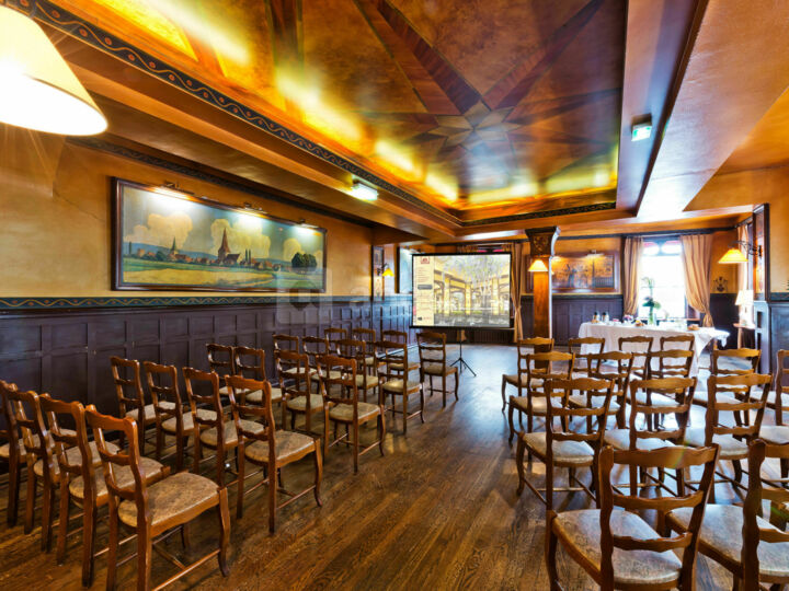 Salon Hansi
