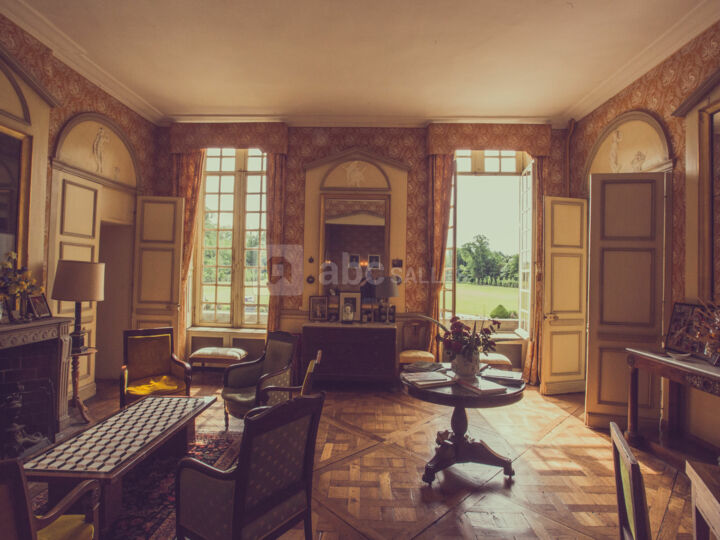 Le Petit Salon