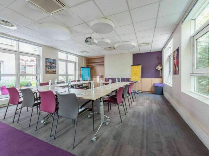 Meeting Room 10