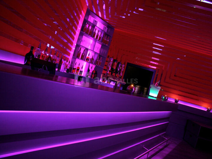 Mirror Bar