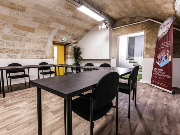 Salle 30 m²