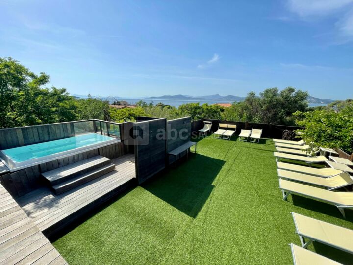 L'Arbre à bulles (toit terrasse vue mer avec jacuzzi privatif)