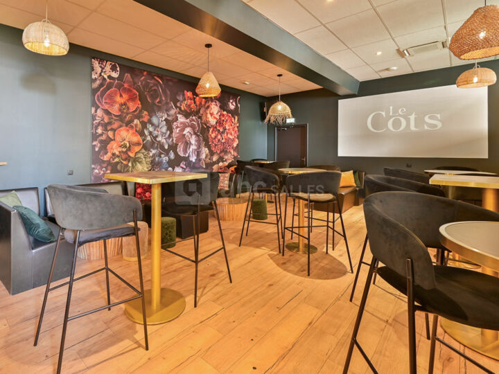 Cot’s Bar