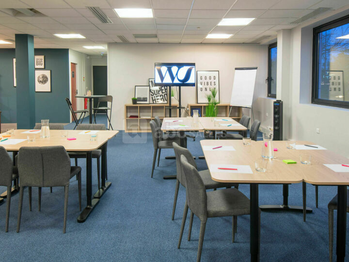 Chill and Event Room
