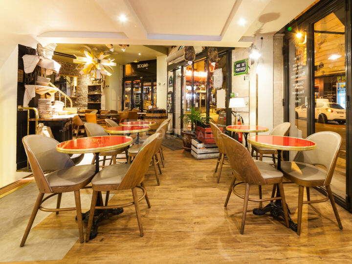 Rez-de-chaussée : Restaurant
