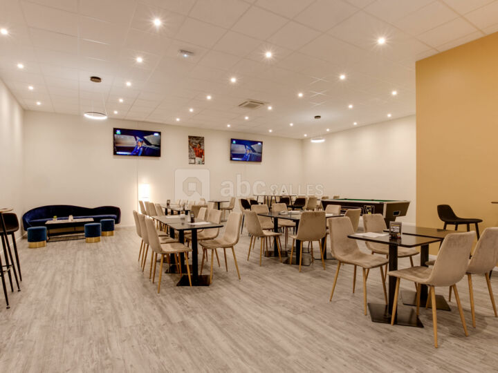 Salle 35 m²