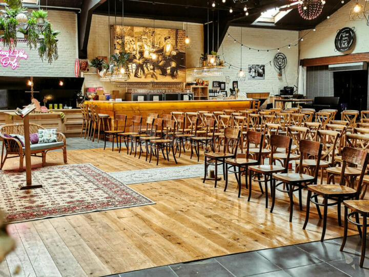 Maison de maître Skindles + Salle de fete