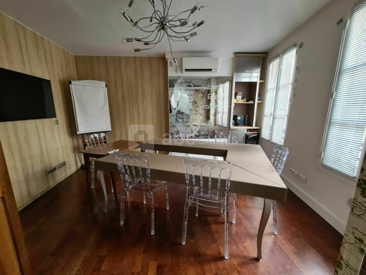 Bureau - Salon Cafétéria Salle de Réunion