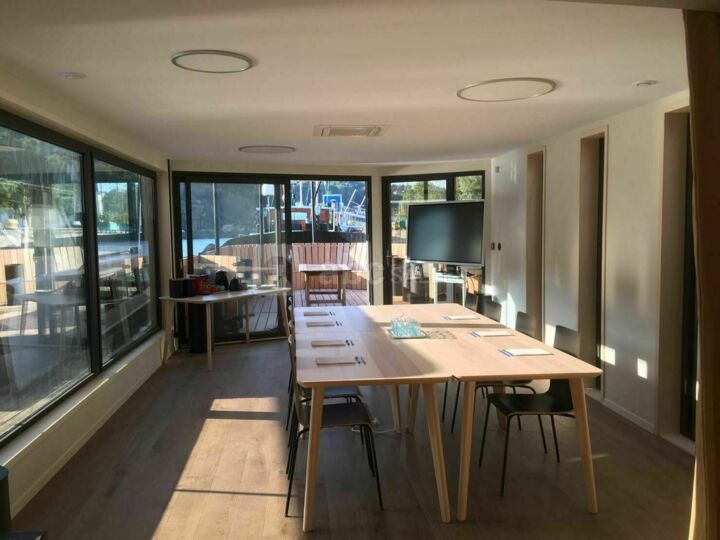 Espace receptif / Salle de réunion