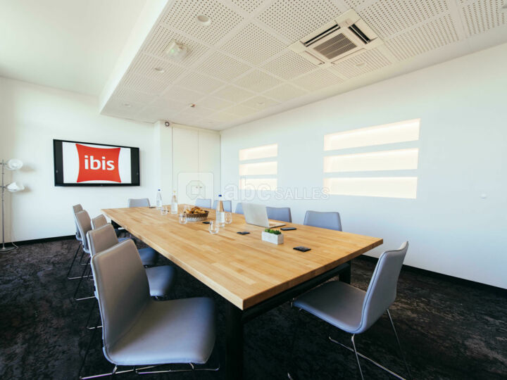 SALLE SEMINAIRE