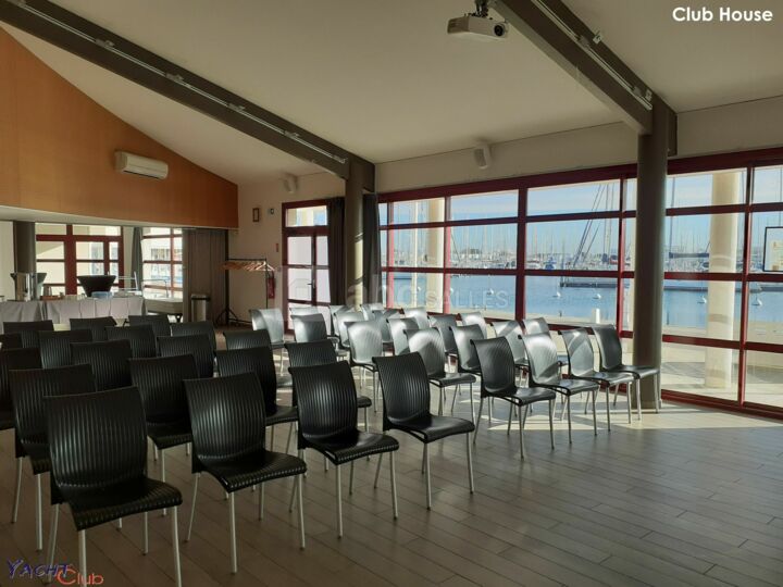 Le Club-House