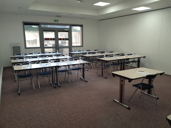 Salle de séminaire N°4 : Camelia