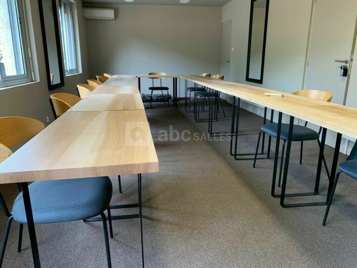 Salle de Réunion 1 - 12 PERSONNES + 1 animateur - BLUE SOCKS SOCIETY
