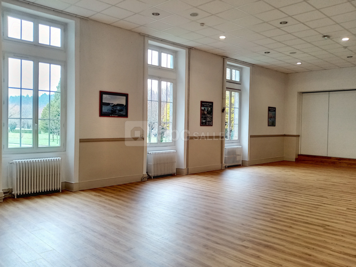 SALLE LAVAL - GORRON