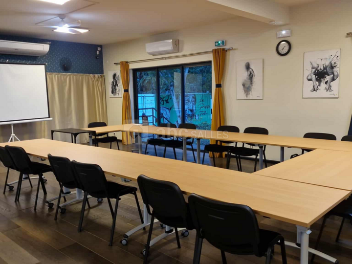 Salle coté Jardin 70m2