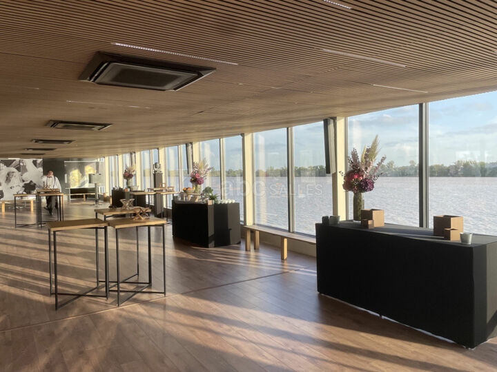 Salle plénière pont principal