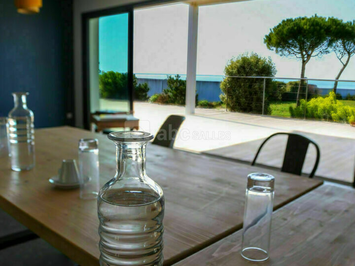Salle côté Jardin
