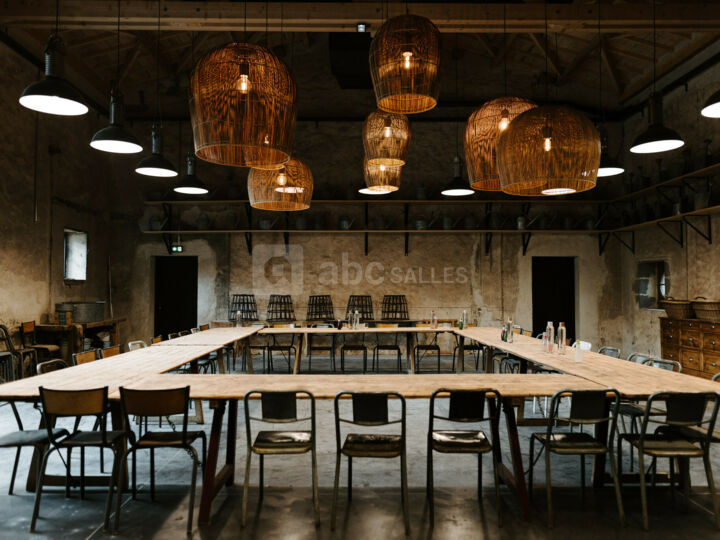 Salle aux arrosoirs