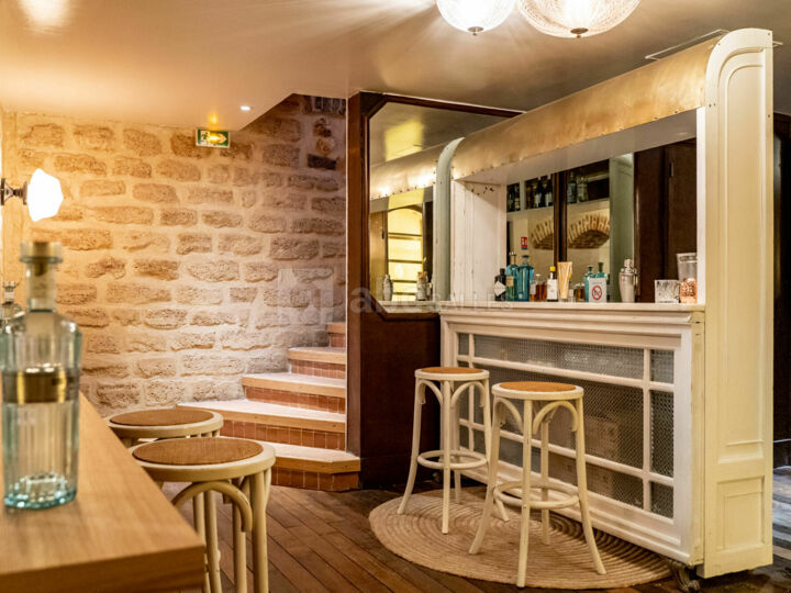 Salle du bas (bar)