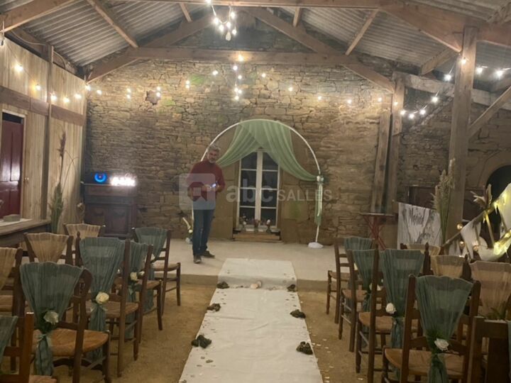 Guinguette dans la grange