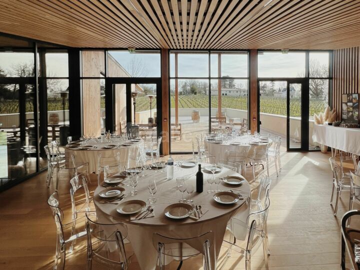 Salle privée et sa terrasse