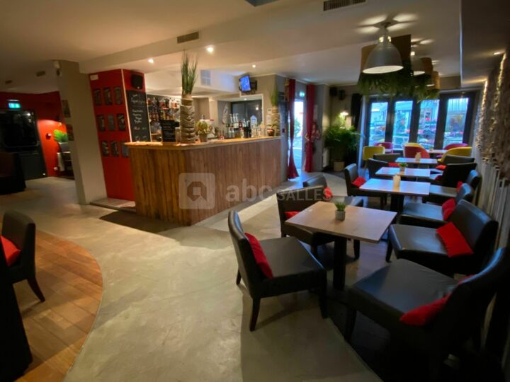 Salle rez de chaussée