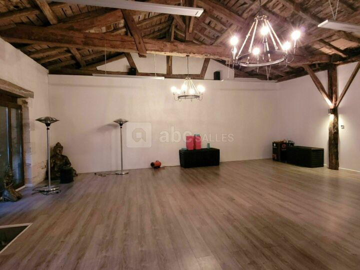 Studio Yoga
