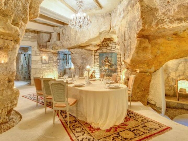 Salle Troglodyte