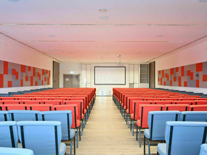 Or | Salle polyvalente