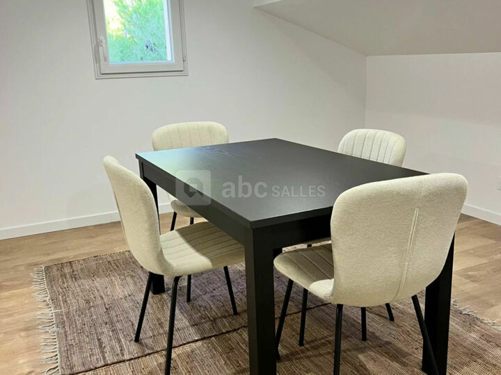Bureau fermé 4 personnes