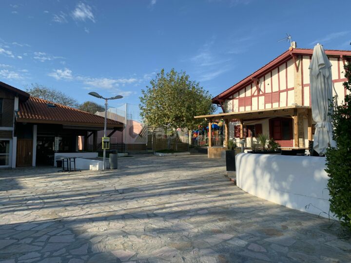 Place du Village du Domaine