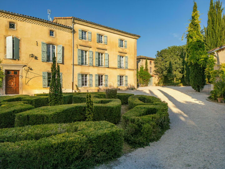 Cour du Domaine