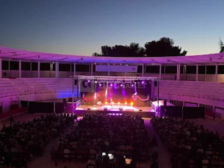 Arènes dans leur intégralité