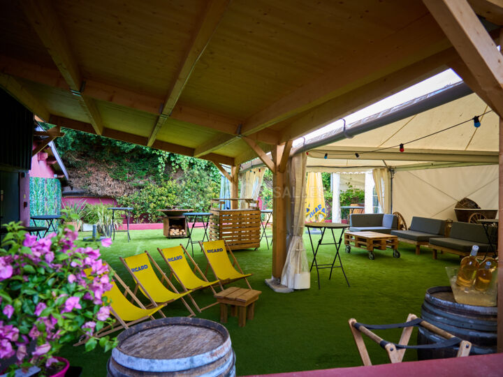 GARDEN PARTY