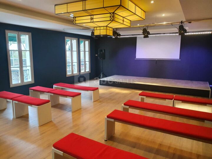 Salle de spectacle étage