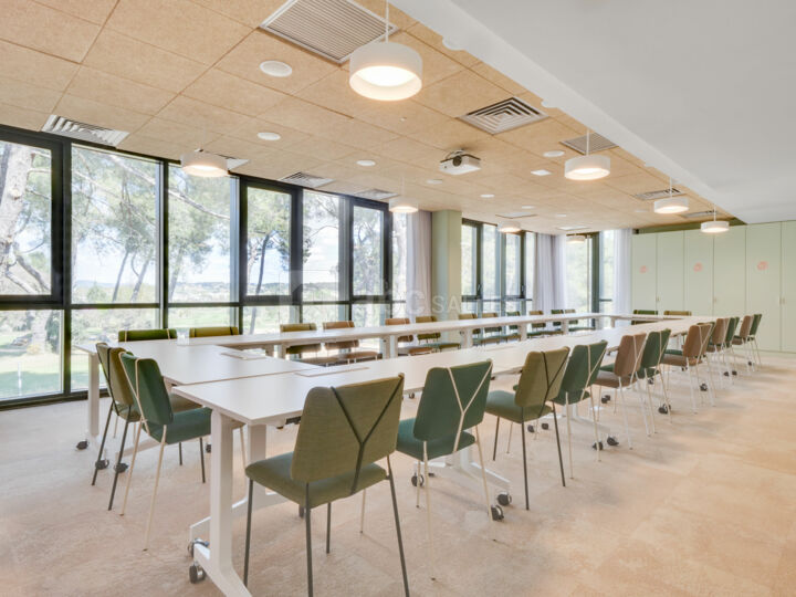 Newton Offices Golf des Milles