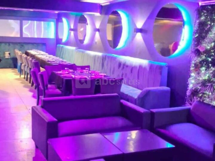 Elissa Lounge