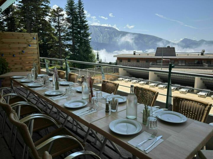 Salle de restaurant le Bachat + Terrasse