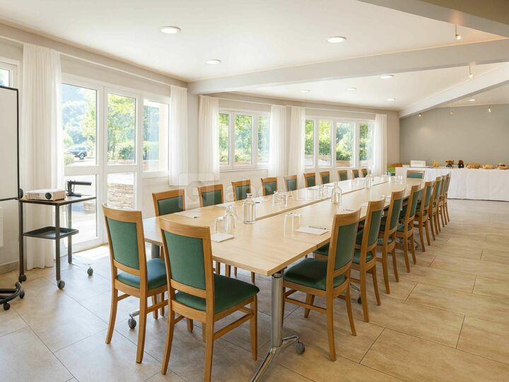 Grande salle de séminaire