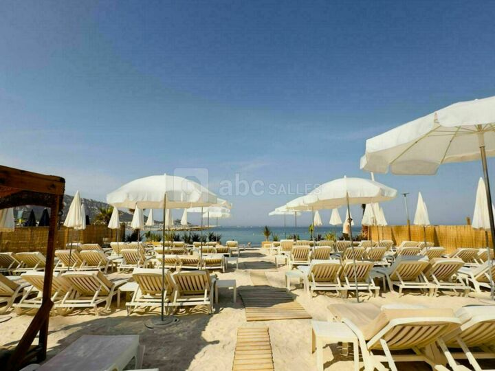 Plage privée Les Voiles M