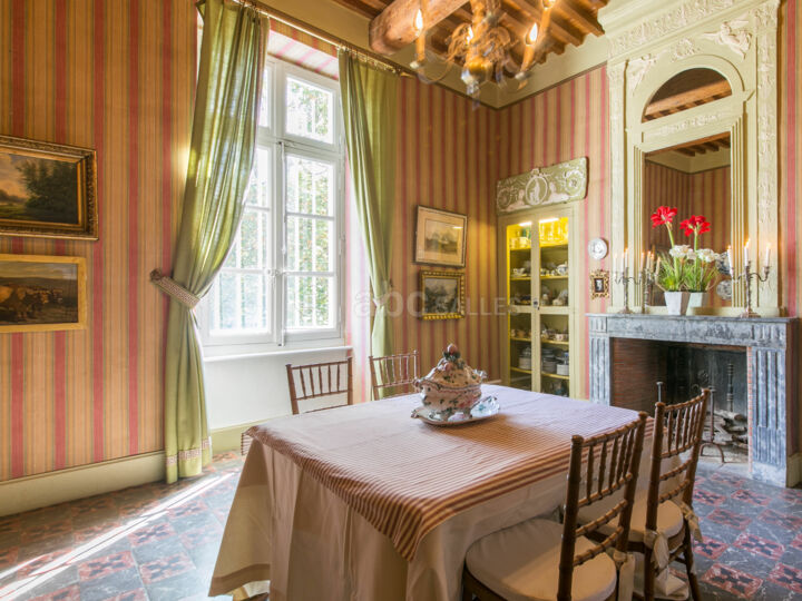 Petite Salle À Manger