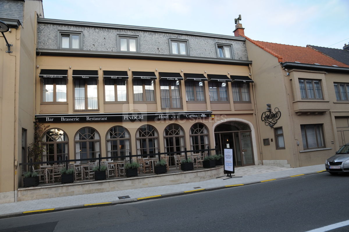 Façade CORTINA
