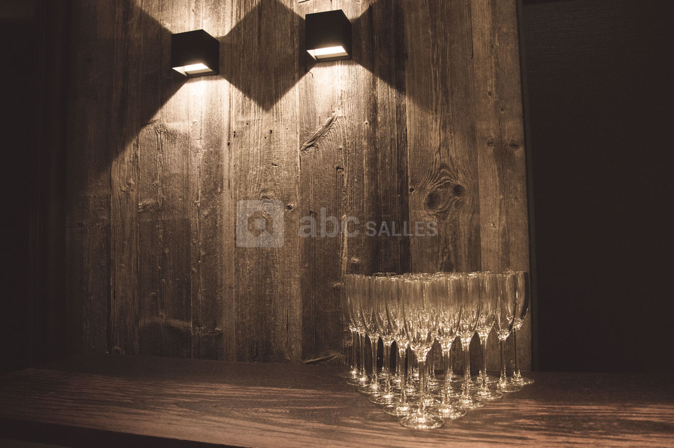 Ambiance cosy aux salons CORTINA
