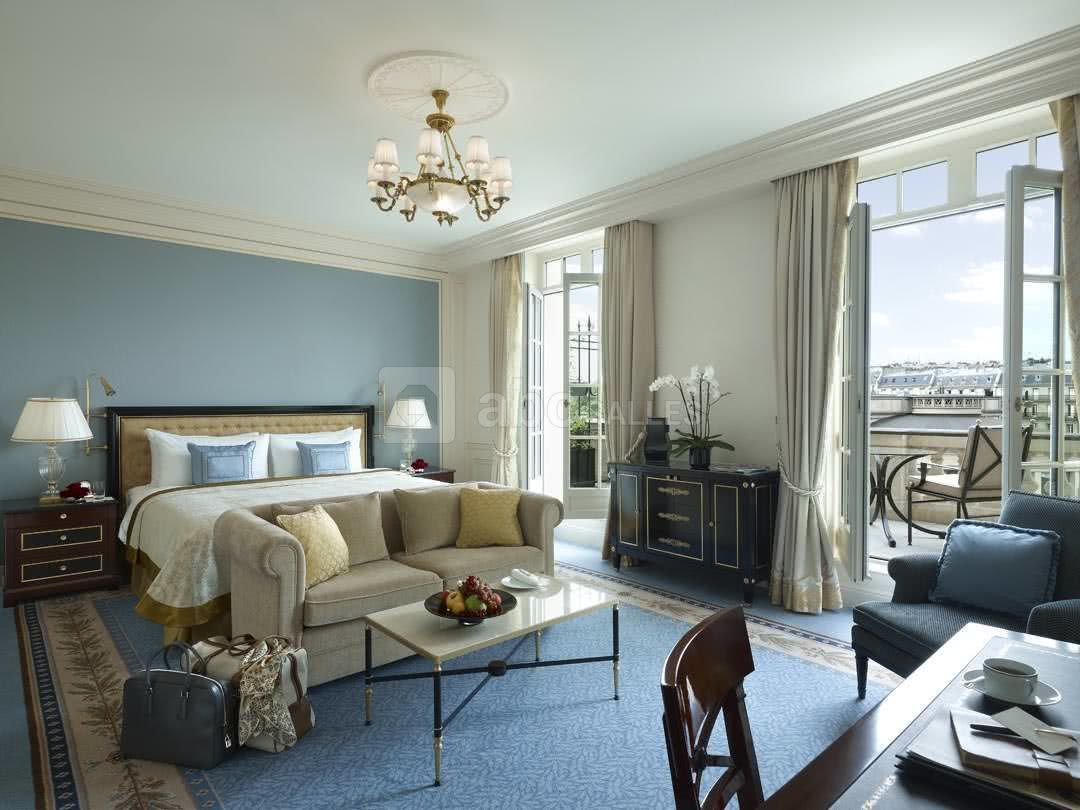 Premier room