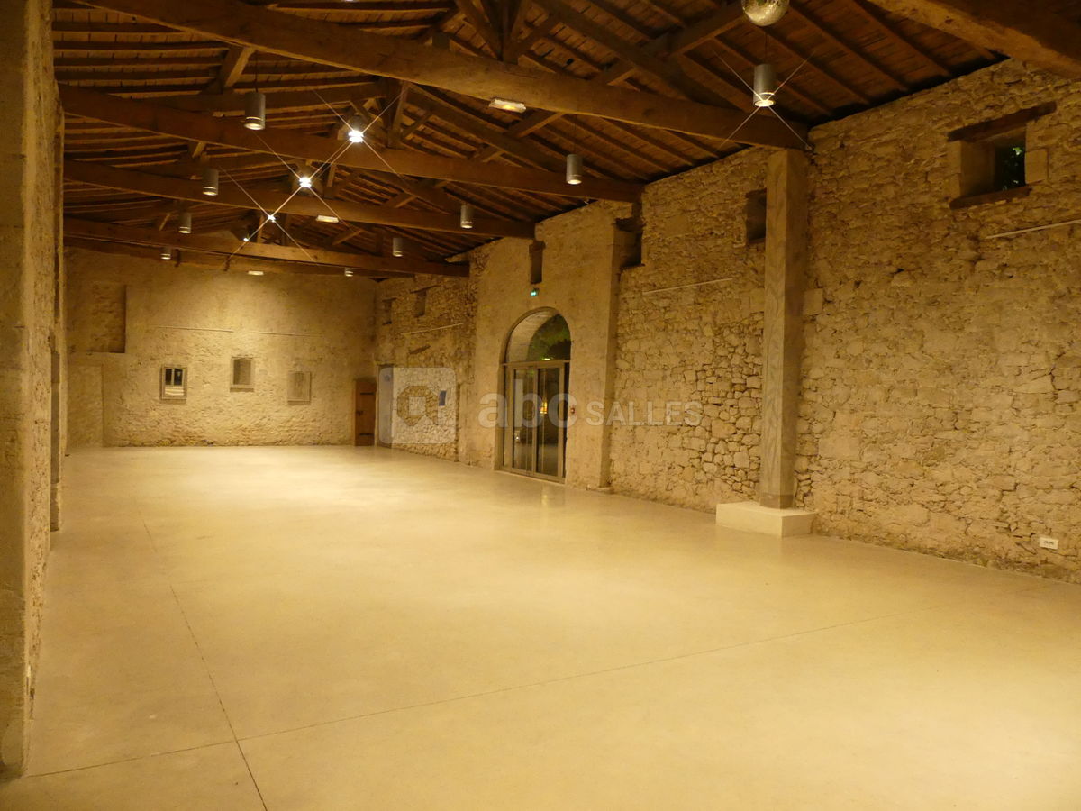 Salle de réception la nuit