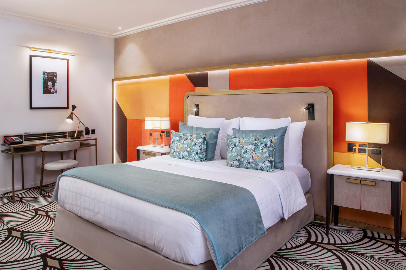 Unique Classic Room